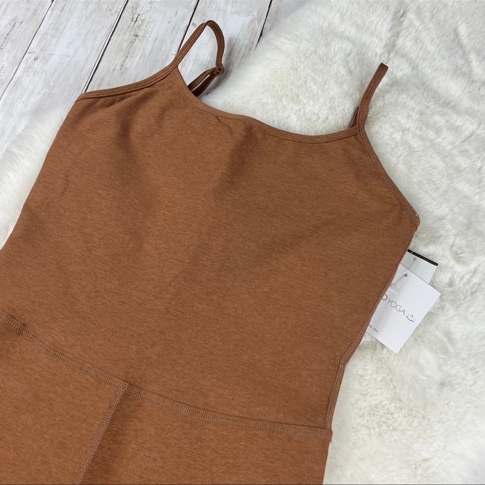 NWOT Beyond Yoga Uplevel Space Dye Midi Toffee Brown Stretch Jumpsuit Size M - Picture 2 of 8